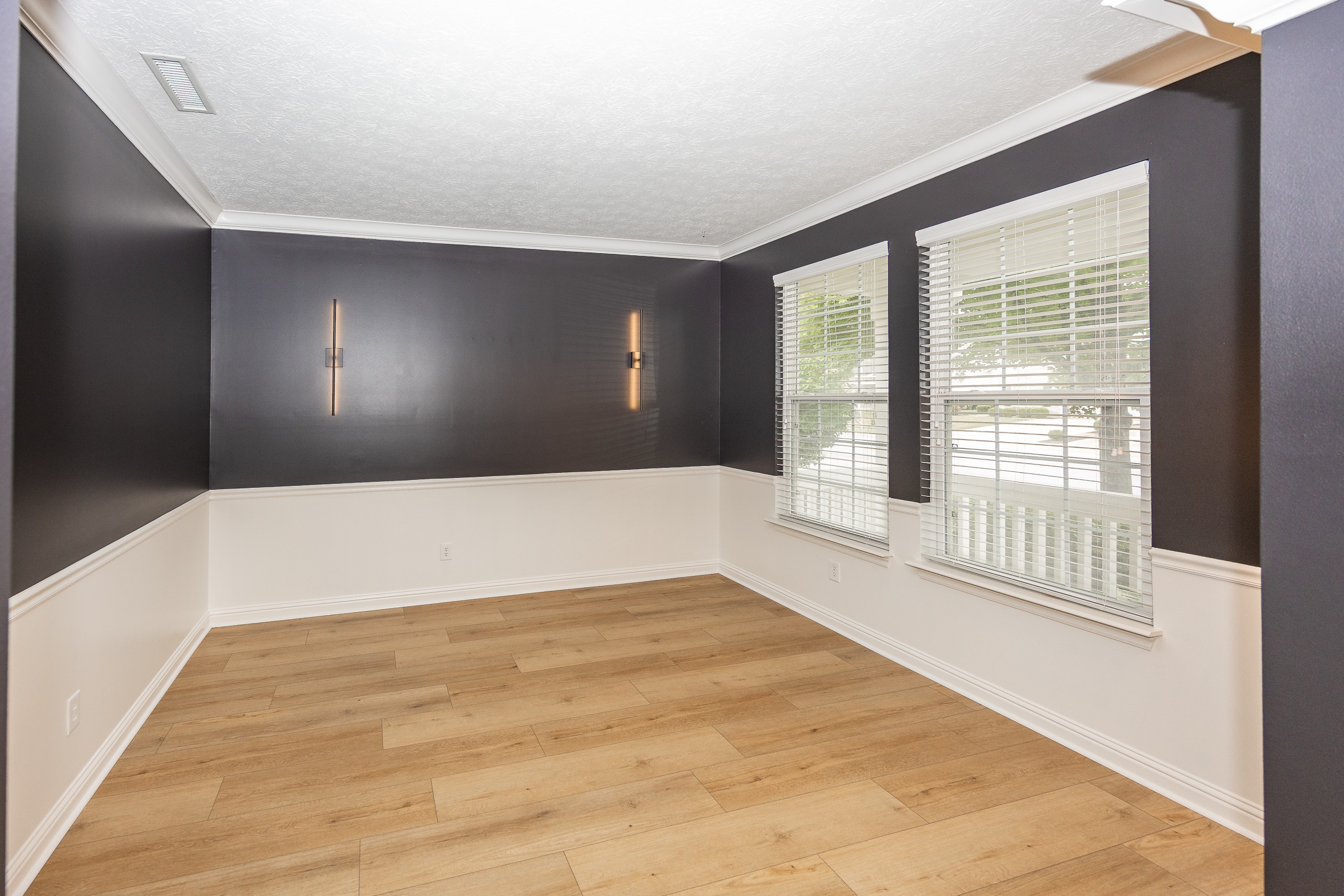 Home Office before virtual staging